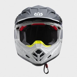 MOTO 10 FLEX RAILED HELMET